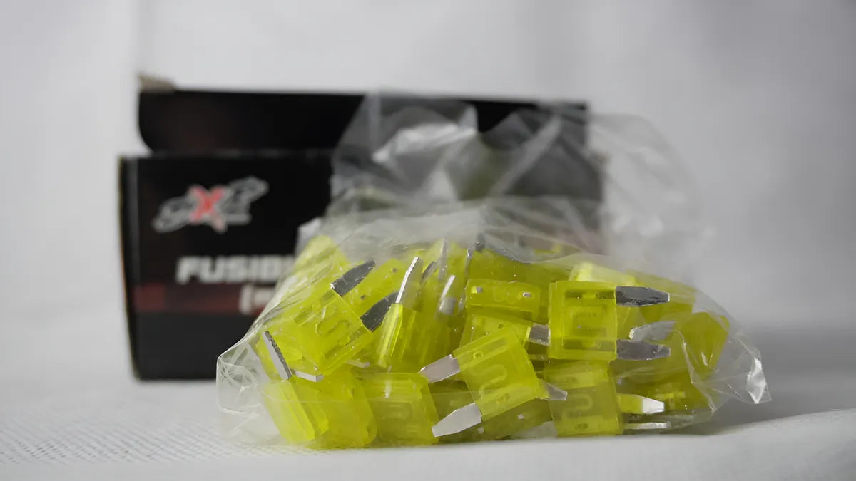 Fusible Automotriz (Mini) T/Clavija 20A by VARIOS